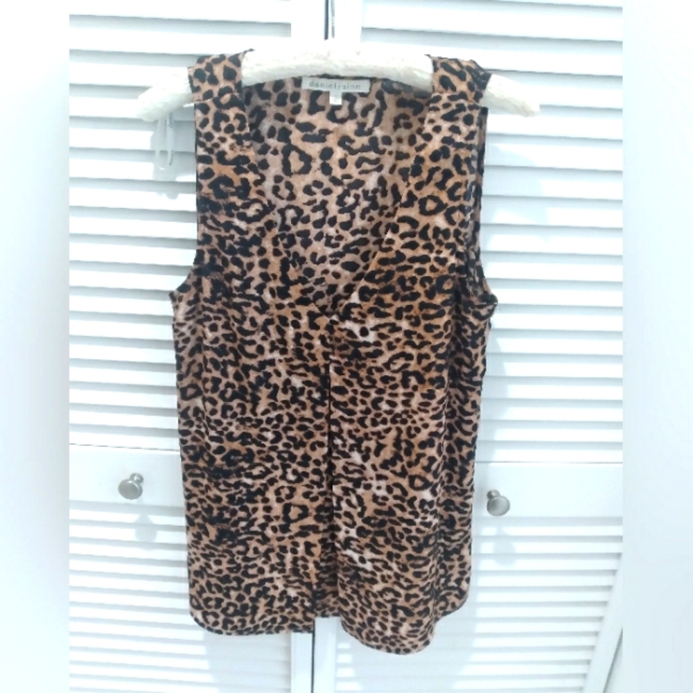 Leopard print sleeveless top, Daniel Rainn, Small